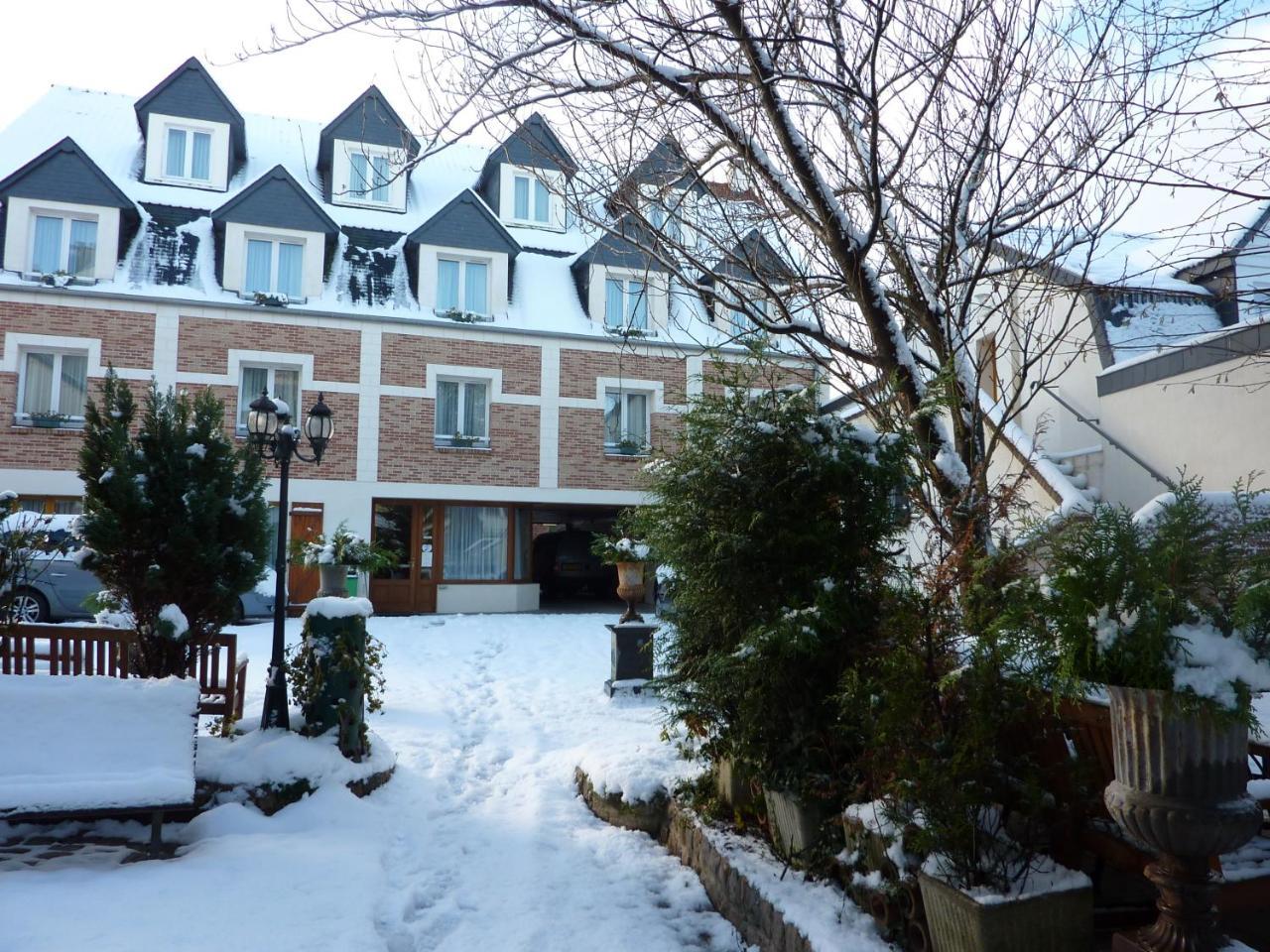 Coq Hotel Montreuil  Bagian luar foto